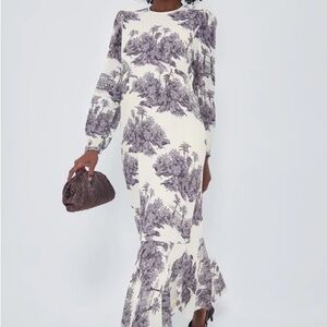 NWT. SIZE MEDIUM Tuckernuck x India Hicks toile dress. Cream and Black.